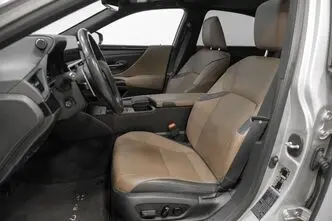 Lexus ES 300, 2.5, 131 kW, automaat, esivedu