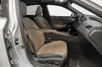 Lexus ES 300, 2.5, 131 kW, automaat, esivedu