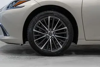 Lexus ES 300, 2.5, 131 kW, automaat, esivedu
