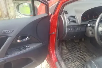 Toyota Avensis, 2.2, 110 kW, дизель, автомат, передний привод