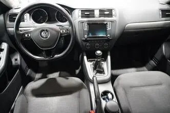 Volkswagen Jetta, 1.2, 77 kW, bensiin, manuaal, esivedu