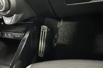 Kia Stonic, 1.0, 88 kW, бензин, механическая, передний привод