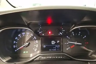 Citroën C3 Aircross, 1.2, 96 kW, bensiin, automaat, esivedu