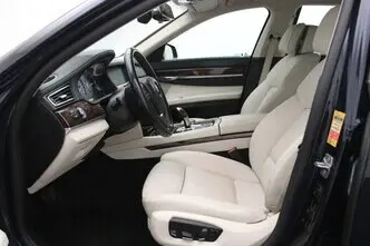 BMW 730, 3.0, 190 kW, дизель, автомат, задний привод