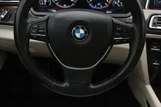 BMW 730, 3.0, 190 kW, дизель, автомат, задний привод