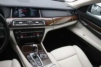 BMW 730, 3.0, 190 kW, дизель, автомат, задний привод