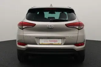 Hyundai Tucson, 1.6, 97 kW, бензин, механическая, передний привод
