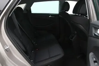 Hyundai Tucson, 1.6, 97 kW, бензин, механическая, передний привод