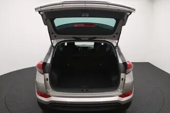 Hyundai Tucson, 1.6, 97 kW, бензин, механическая, передний привод
