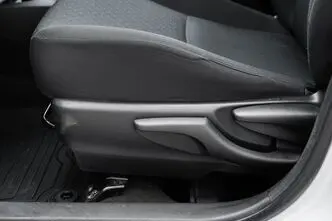 Toyota Yaris, 1.3, 73 kW, bensiin, automaat, esivedu