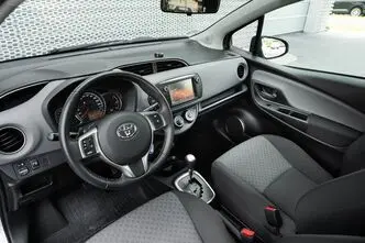 Toyota Yaris, 1.3, 73 kW, bensiin, automaat, esivedu