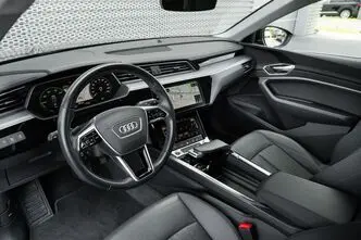 Audi e-tron, 300 kW, elekter, automaat, nelikvedu