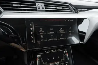 Audi e-tron, 300 kW, elekter, automaat, nelikvedu