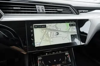 Audi e-tron, 300 kW, elekter, automaat, nelikvedu