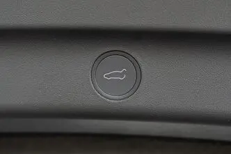 Tesla Model Y, 378 kW, elekter, automaat, nelikvedu