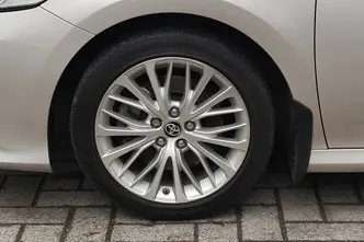 Toyota Camry, 2.5, 131 kW, hübriid, automaat, esivedu