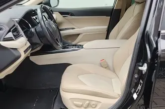 Toyota Camry, 2.5, 131 kW, hybrid, automatic, front-wheel drive