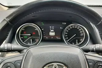 Toyota Camry, 2.5, 131 kW, hybrid, automatic, front-wheel drive