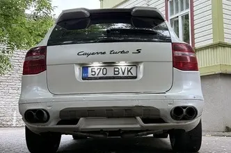 Porsche Cayenne, 4.8, 450 kW, бензин, полуавтомат, полный привод