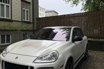 Porsche Cayenne, 4.8, 450 kW, бензин, полуавтомат, полный привод
