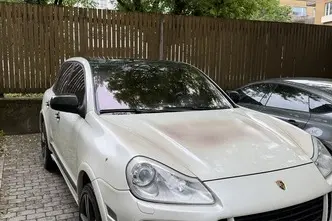 Porsche Cayenne, 4.8, 450 kW, бензин, полуавтомат, полный привод
