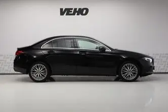 Mercedes-Benz A 180, 1.3, 100 kW, бензин, автомат, передний привод