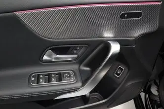 Mercedes-Benz A 180, 1.3, 100 kW, бензин, автомат, передний привод