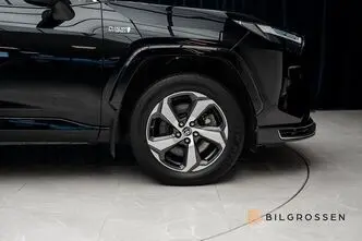 Toyota RAV4, 2.5, 225 kW, pistikhübriid, automaat, nelikvedu