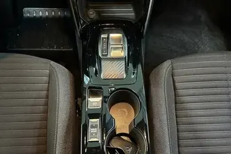 Peugeot e-2008, elekter, automaat, esivedu