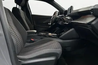 Peugeot e-2008, elekter, automaat, esivedu