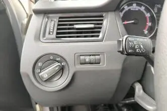 Škoda Rapid, 1.0, 70 kW, bensiin, automaat, esivedu
