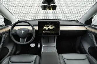 Tesla Model Y, 393 kW, electric, automatic, four-wheel drive
