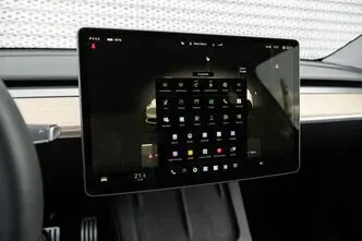Tesla Model Y, 393 kW, electric, automatic, four-wheel drive