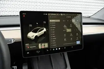 Tesla Model Y, 393 kW, electric, automatic, four-wheel drive