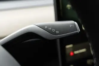 Tesla Model Y, 378 kW, elekter, automaat, nelikvedu