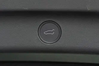 Tesla Model Y, 378 kW, elekter, automaat, nelikvedu