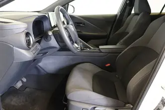 Toyota C-HR, 1.8, 72 kW, гибрид, автомат, передний привод