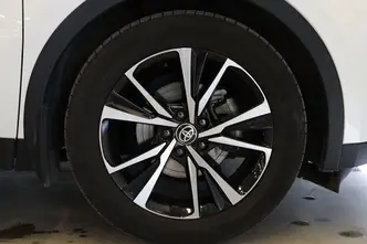 Toyota C-HR, 1.8, 72 kW, гибрид, автомат, передний привод
