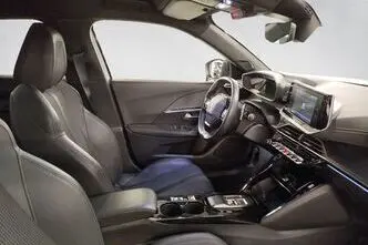 Peugeot 2008, 1.2, 96 kW, bensiin, automaat, esivedu