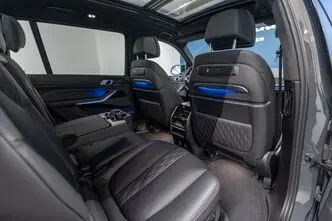 BMW X7, 4.4, 390 kW, hübriid, automaat, nelikvedu