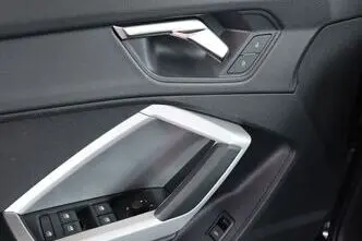 Audi Q3, 1.5, 110 kW, бензин, автомат, передний привод