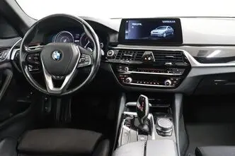 BMW 530, 2.0, 135 kW, plug-in hybrid, automatic, rear-wheel drive