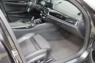 BMW 530, 2.0, 135 kW, plug-in hybrid, automatic, rear-wheel drive