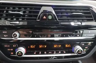 BMW 530, 2.0, 135 kW, plug-in hybrid, automatic, rear-wheel drive