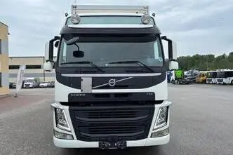 Volvo FM330, 248 kW, diesel, automatic