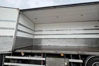 Volvo FM330, 248 kW, diesel, automatic