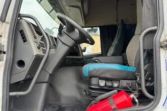 Volvo FM330, 248 kW, diesel, automatic