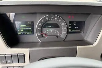 Volvo FM330, 248 kW, diesel, automatic