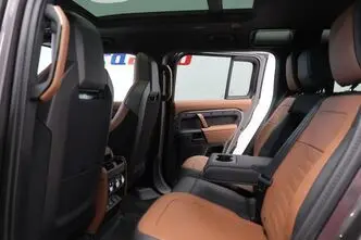 Land Rover Defender, 4.4, 467 kW, petrol, automatic, four-wheel drive
