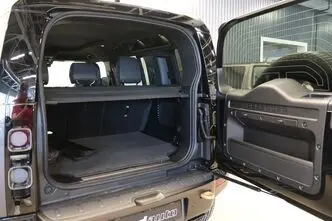 Land Rover Defender, 4.4, 467 kW, petrol, automatic, four-wheel drive